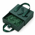 Boîte cadeau 25 x 18 x 8 cm en carton vert foncé avec poignées ruban style élégant